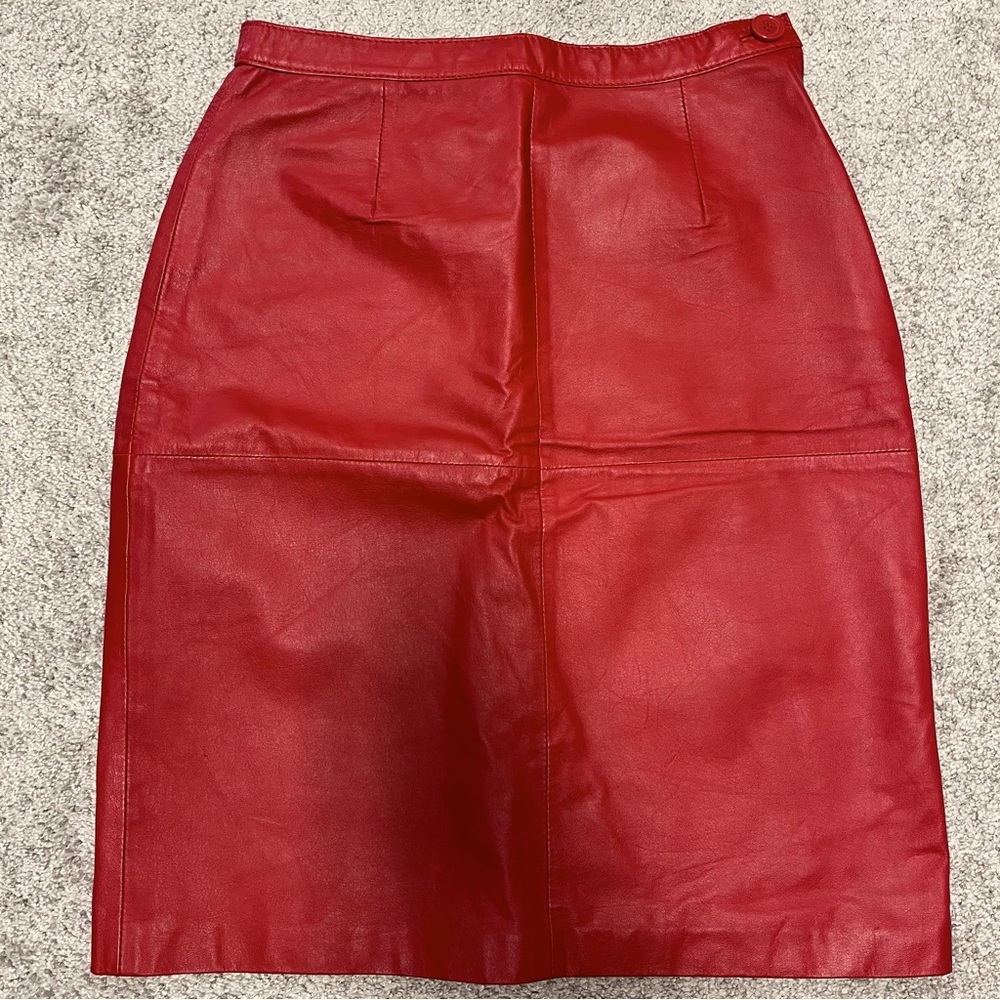 Vintage Avon Fashions red 100% leather lined mini skirt, size 5/6